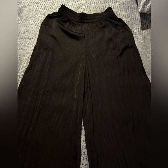 NWT ZARA KHAKI SHINY WIDE LEG PANTS TROUSERS Size S. Black . Pre owned like new - Picture 10 of 12
